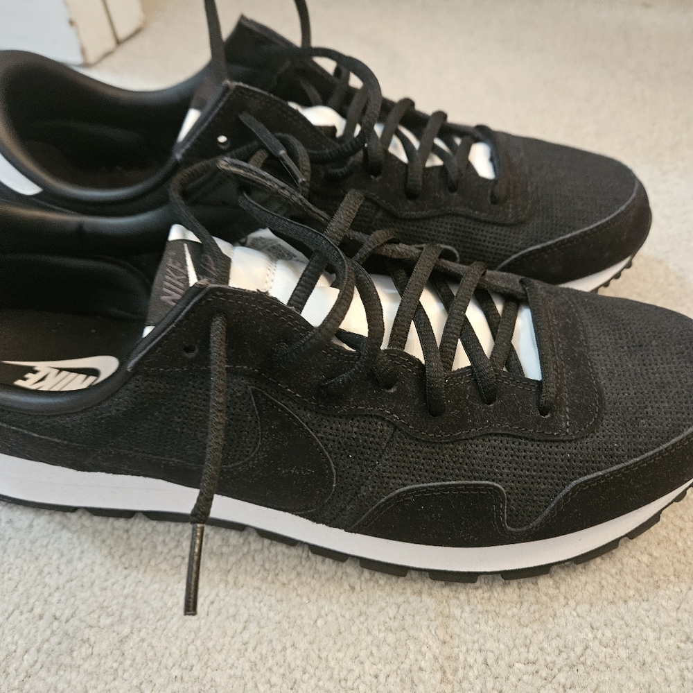 Casual Nike sneaker.Brand new